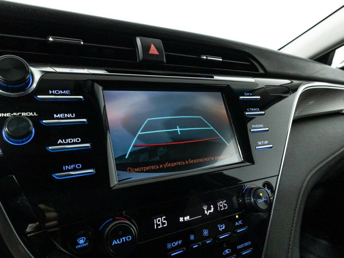 Toyota Camry, 2018 Фото №16