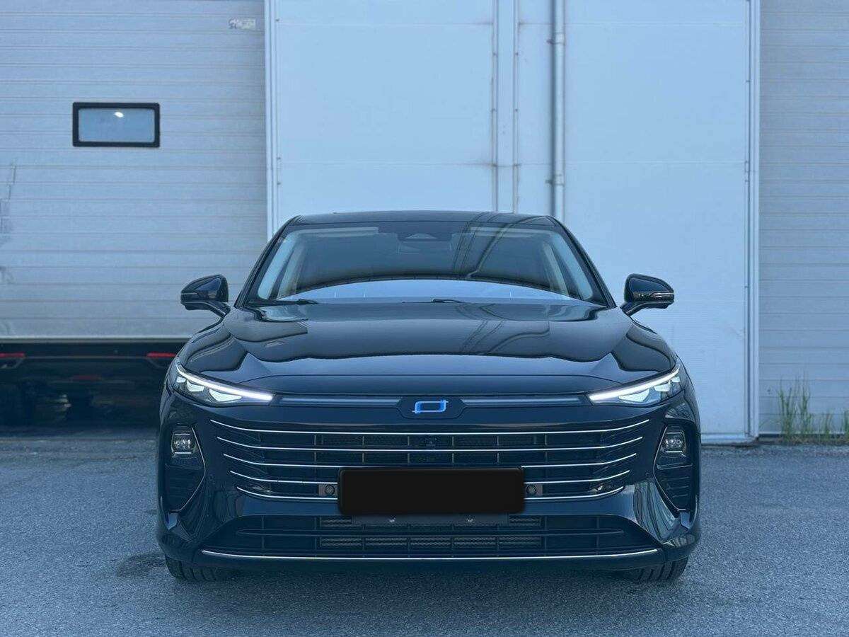 FAW Bestune B70, 2024 - 5 км. | Фото №2