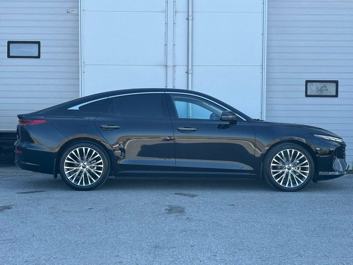 FAW Bestune B70, 2024 - 5 км. | Фото №4