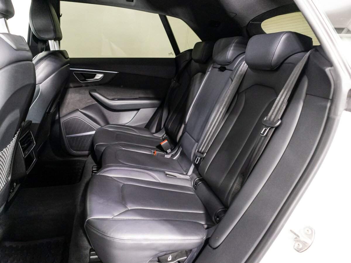 Audi Q8 55 TFSI, 2018 Фото №10