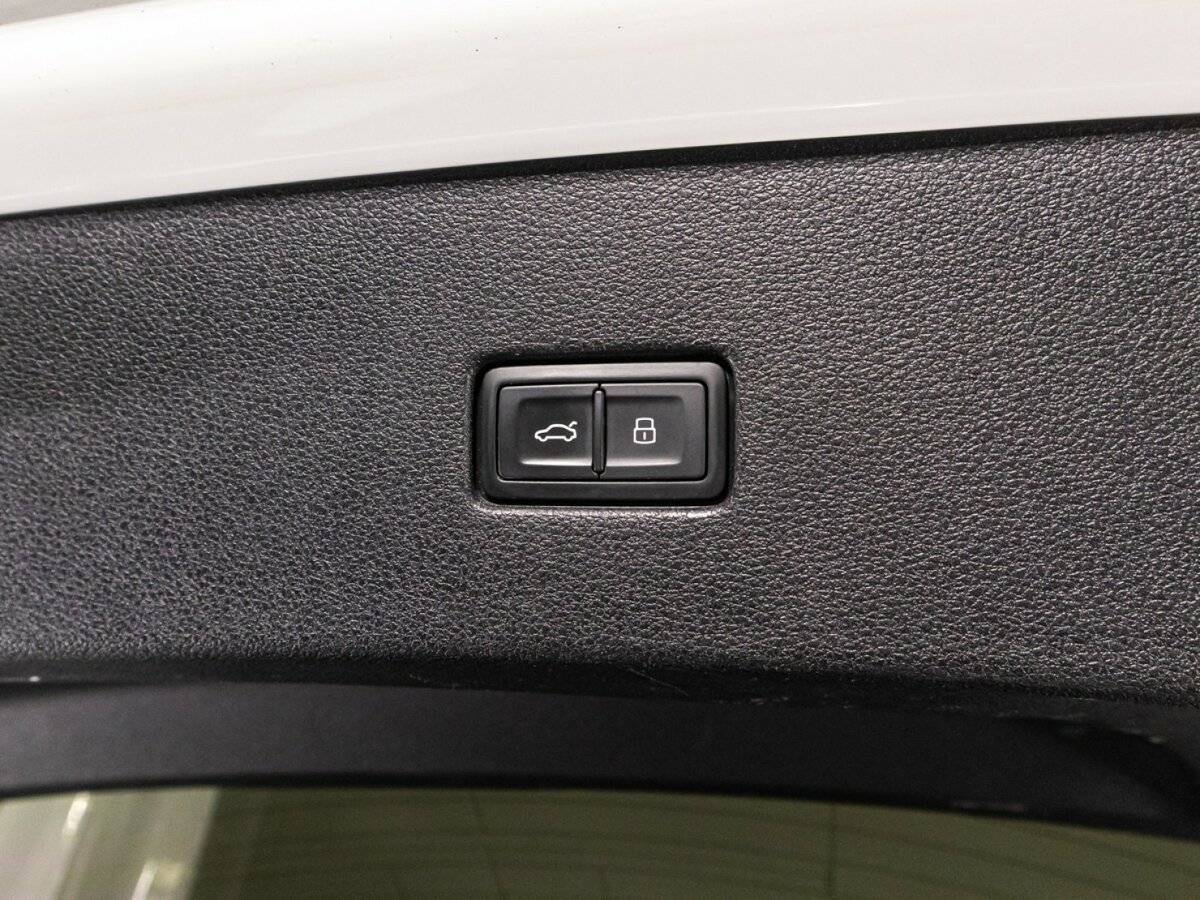 Audi Q8 55 TFSI, 2018 Фото №15