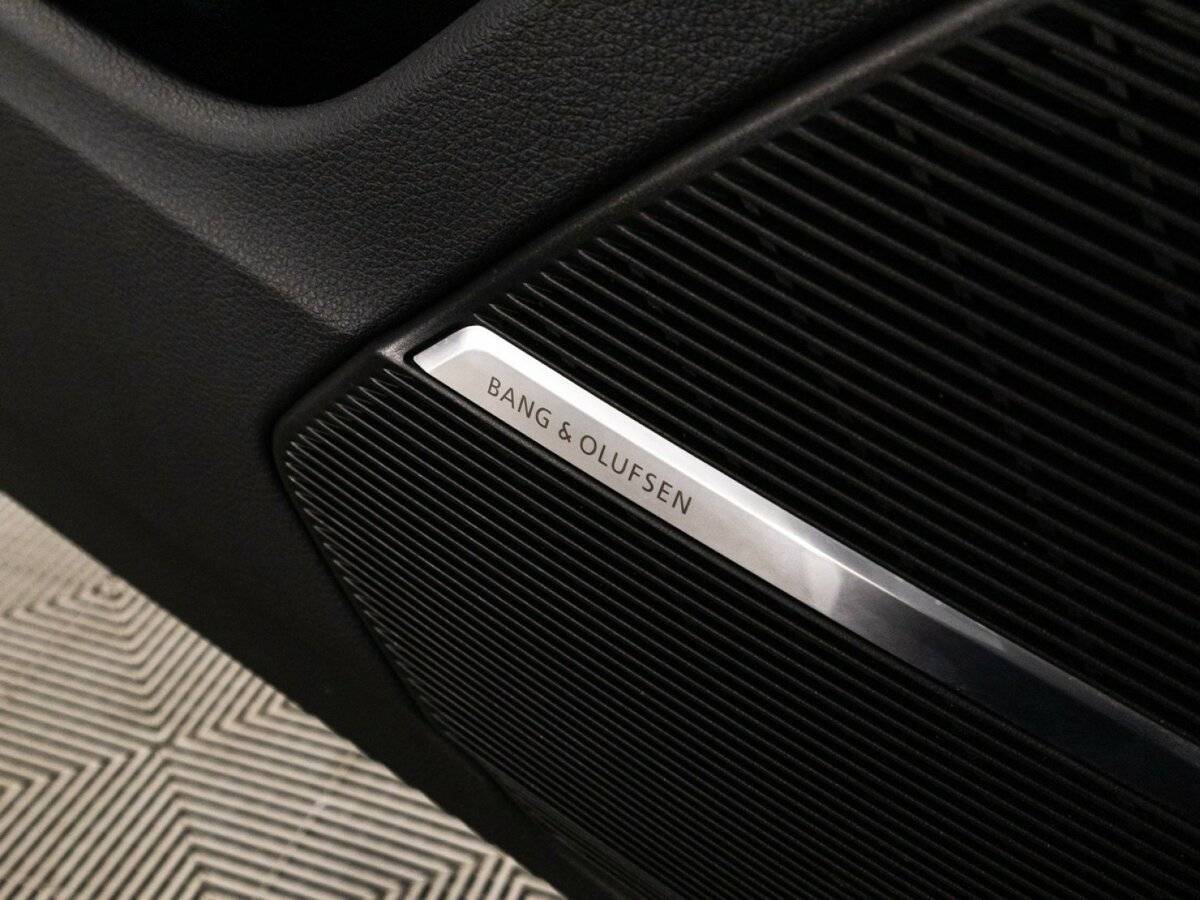 Audi Q8 55 TFSI, 2018 Фото №20