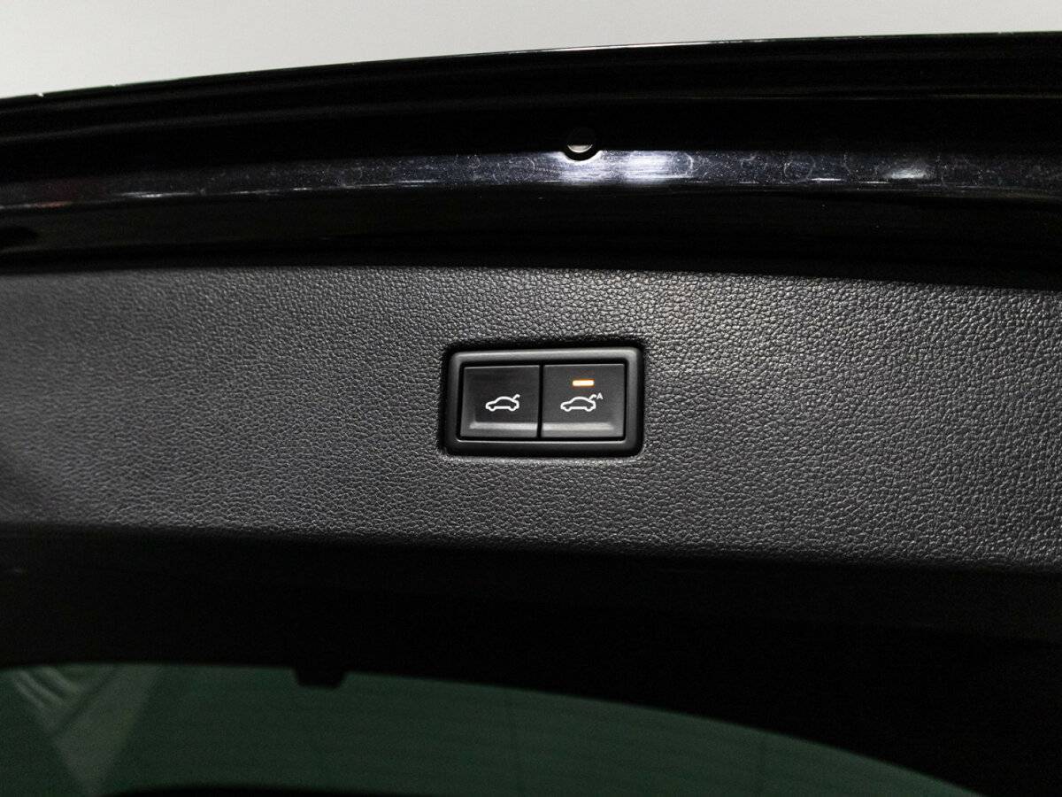 Volkswagen Tiguan, 2018 Фото №16