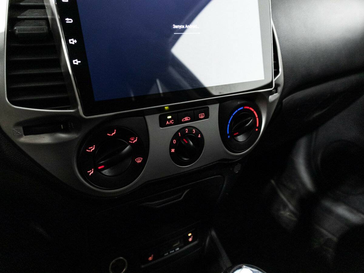 Hyundai i20, 2009 Фото №15