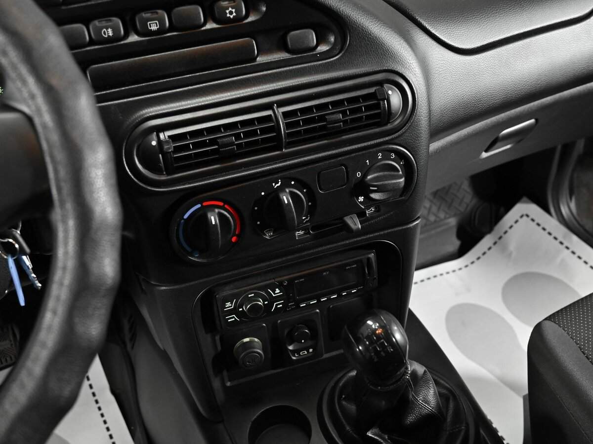 Chevrolet Niva, 2014 Фото №9