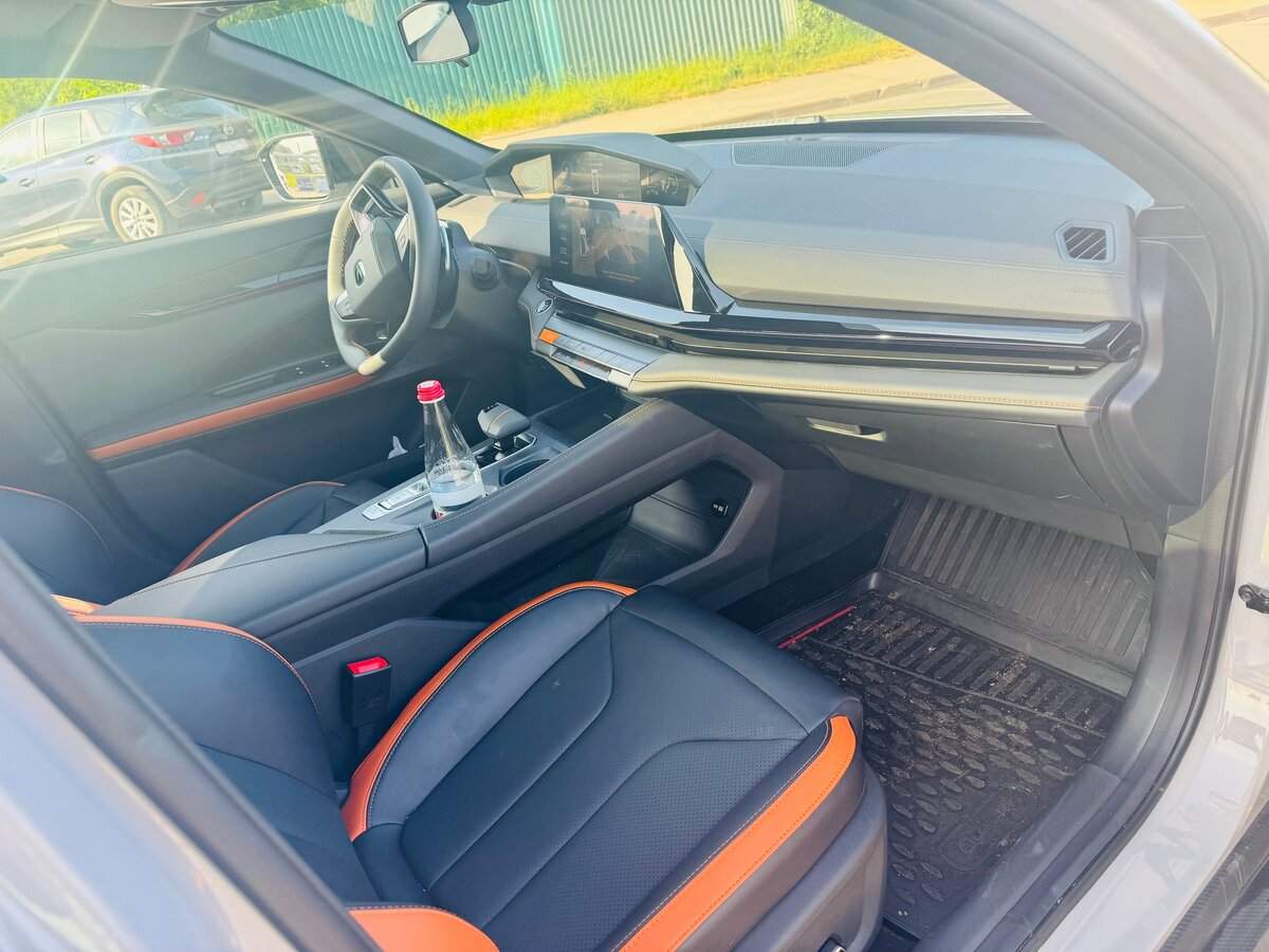 Changan UNI-V, 2023 Фото №12