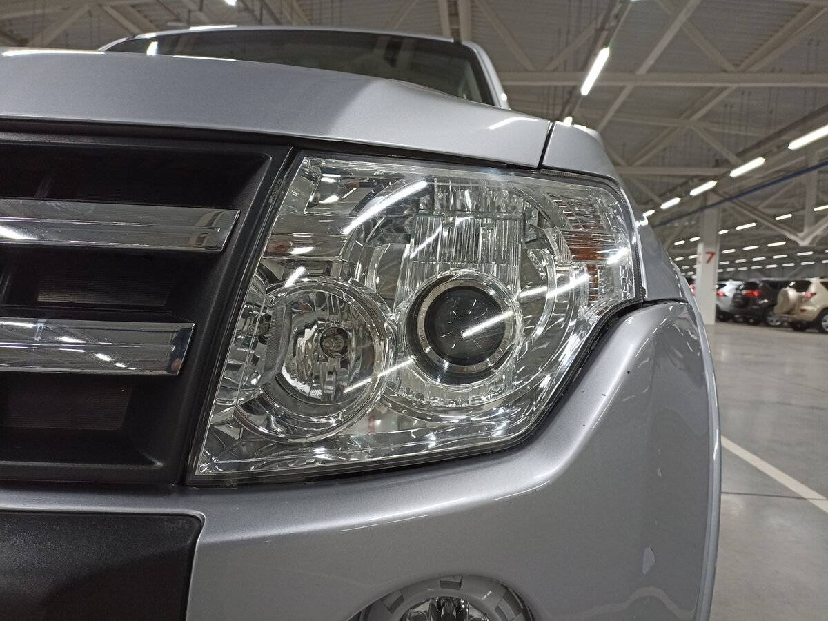 Mitsubishi Pajero, 2011 Фото №17