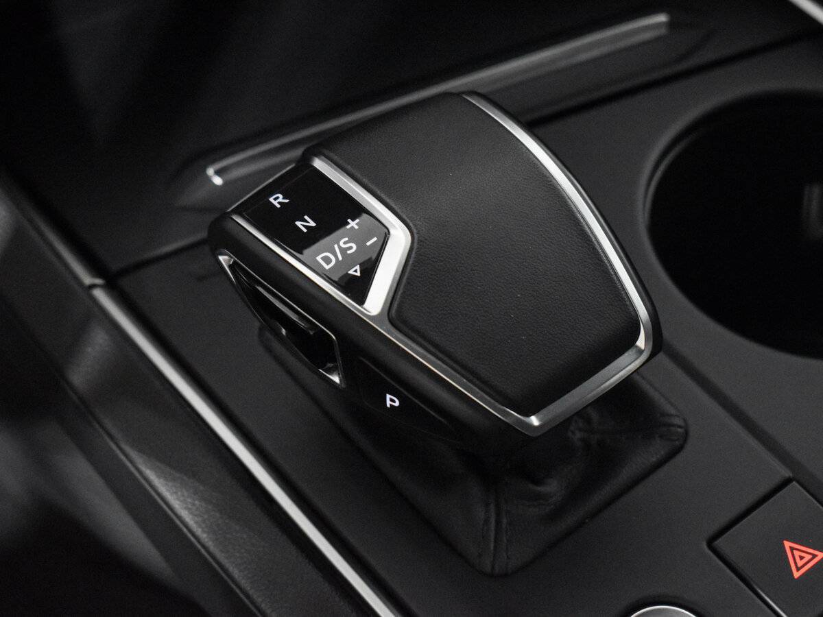 Volkswagen Touareg, 2019 Фото №16