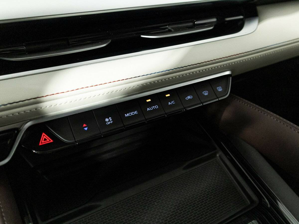 Geely Monjaro, 2023 Фото №24