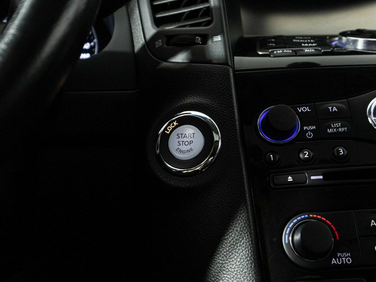 Infiniti QX70, 2016 Фото №27