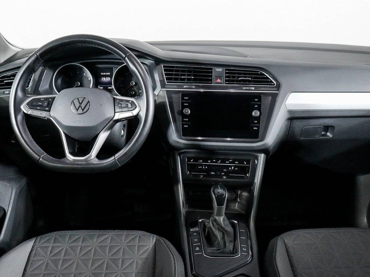 Volkswagen Tiguan, 2021 Фото №12