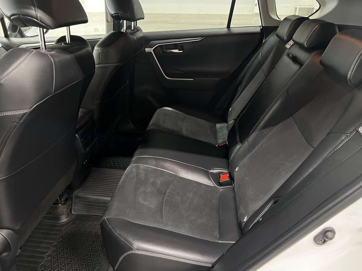 Toyota RAV4, 2021 Фото №12