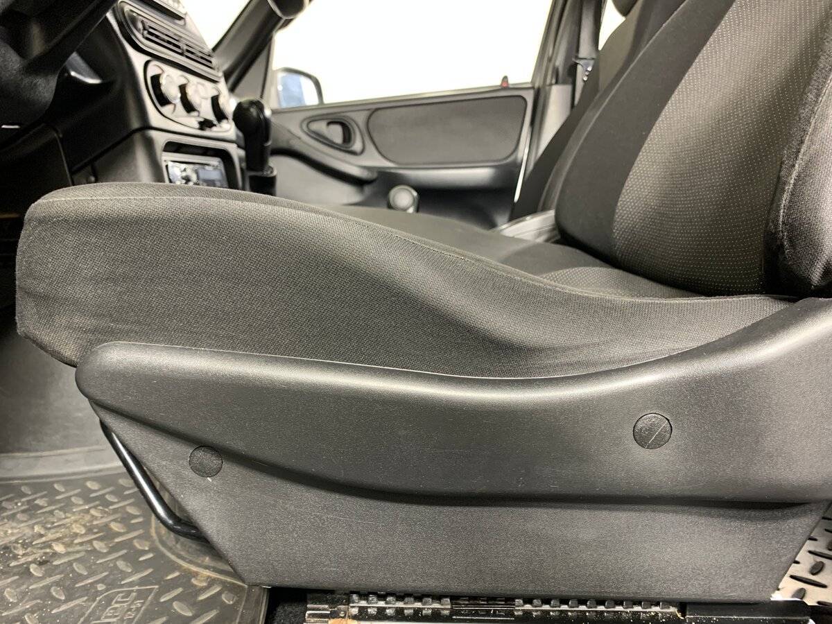 Chevrolet Niva, 2011 Фото №16