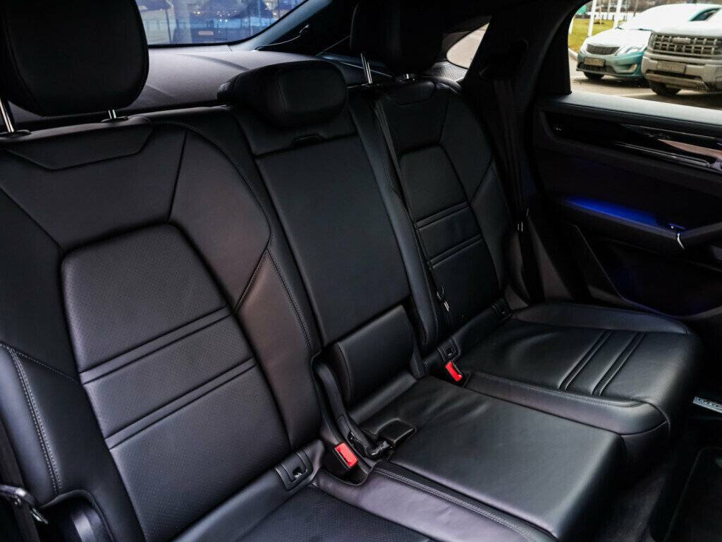 Porsche Cayenne Coupé, 2020 Фото №16