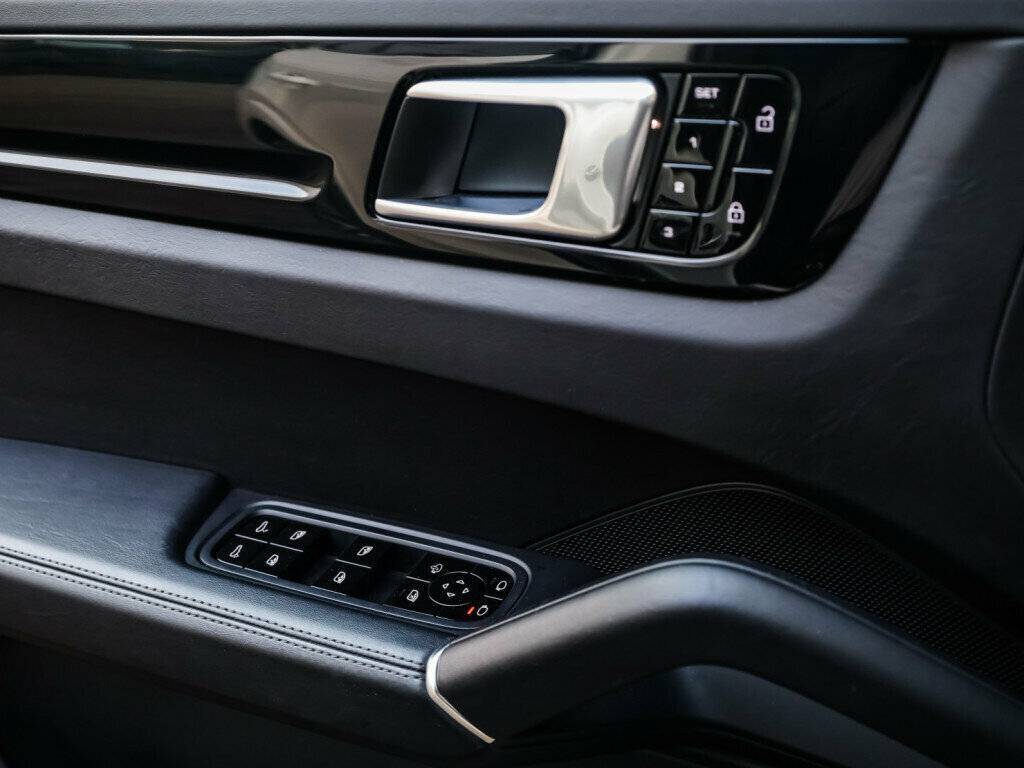 Porsche Cayenne Coupé, 2020 Фото №20