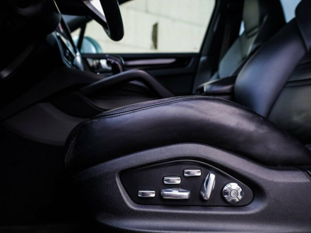 Porsche Cayenne Coupé, 2020 Фото №21