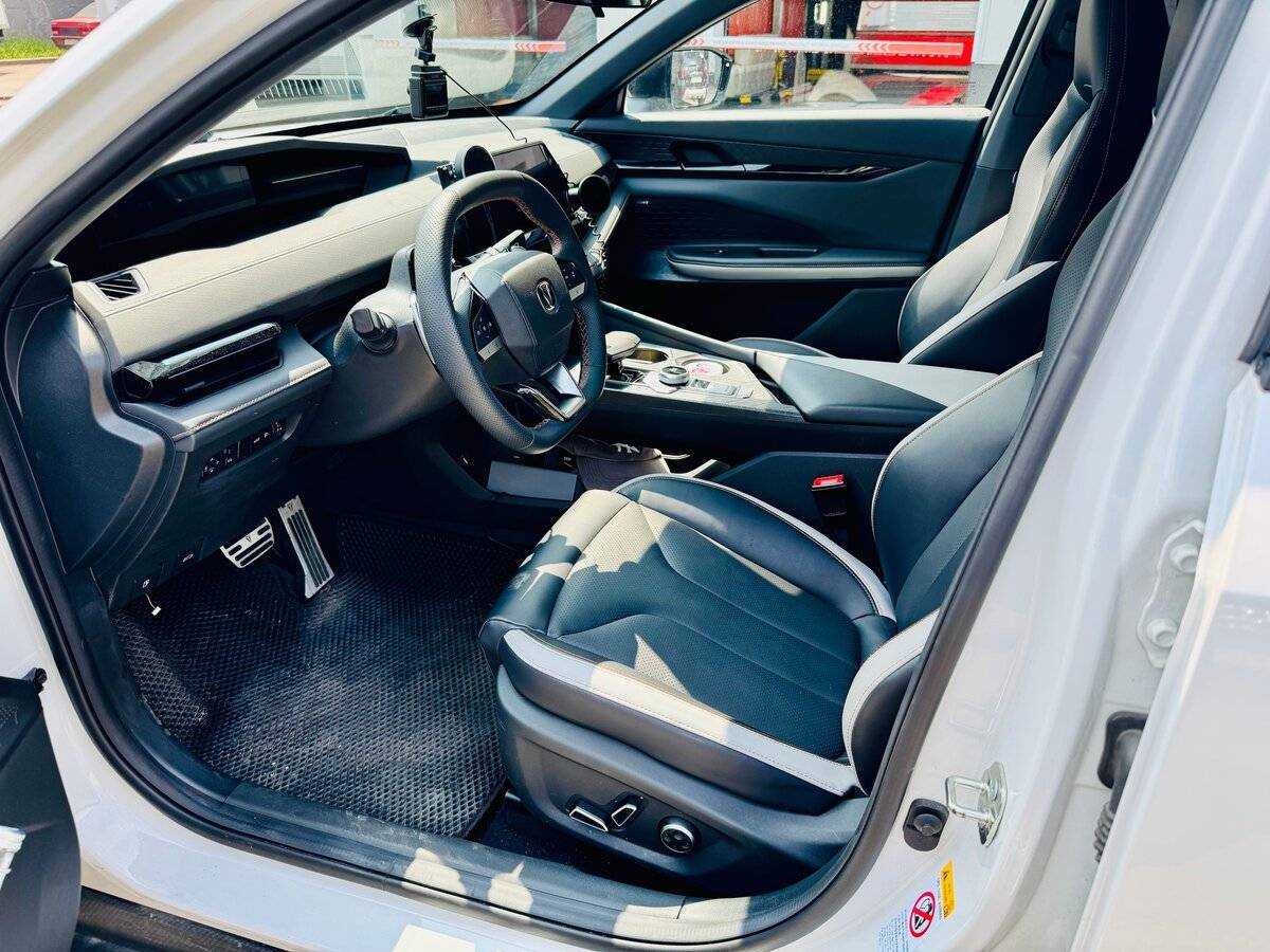 Changan UNI-V, 2023 Фото №11