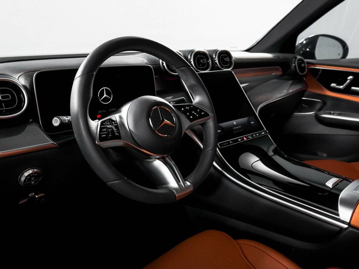 Mercedes-Benz GLC 200, 2023 Фото №14