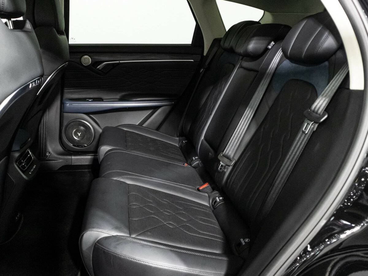 Voyah Free EVR, 2023 Фото №10