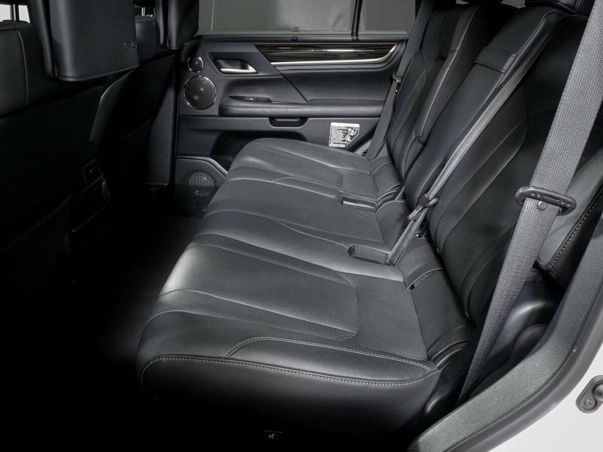 Lexus LX 570, 2021 Фото №10