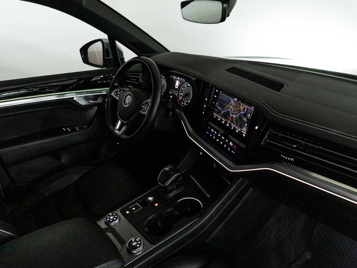 Volkswagen Touareg, 2018 Фото №29