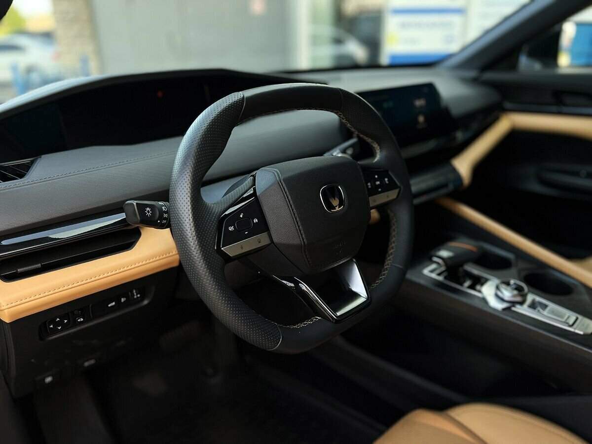 Changan UNI-V, 2023 Фото №11