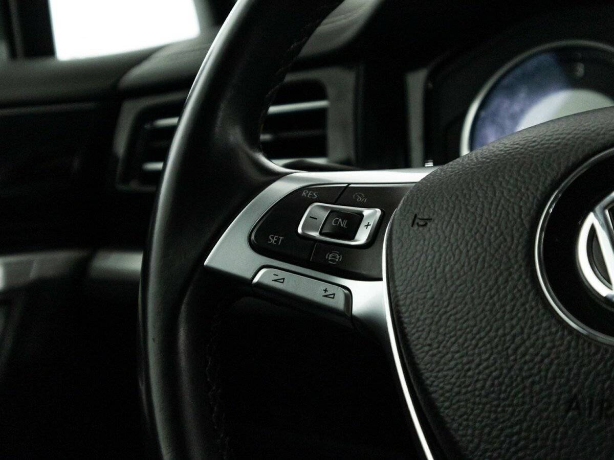 Volkswagen Touareg, 2018 Фото №20