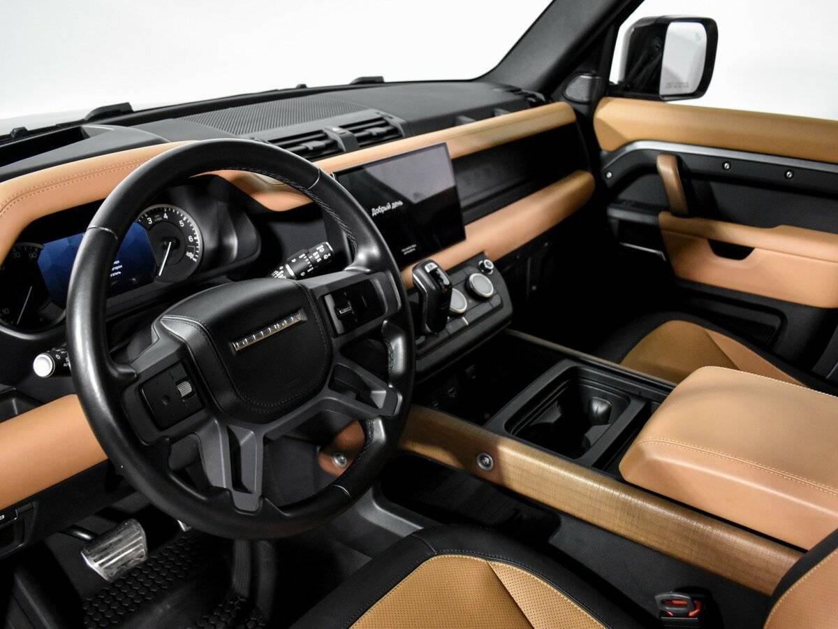 Land Rover Defender 110, 2023 Фото №9