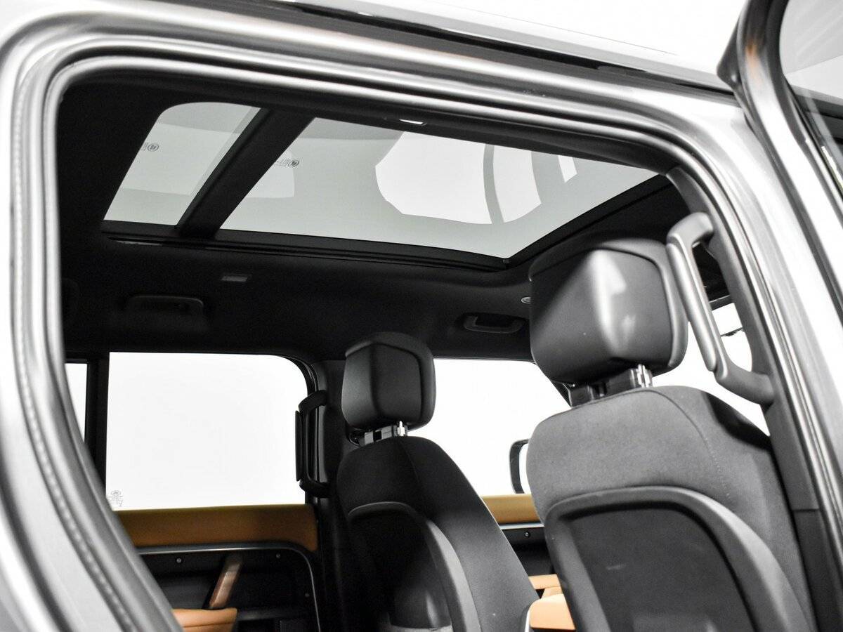 Land Rover Defender 110, 2023 Фото №20