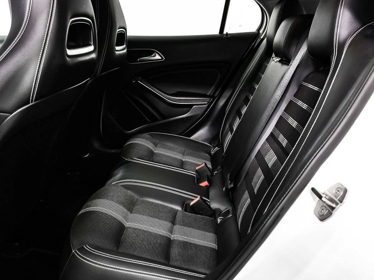 Mercedes-Benz GLA 200, 2019 Фото №12