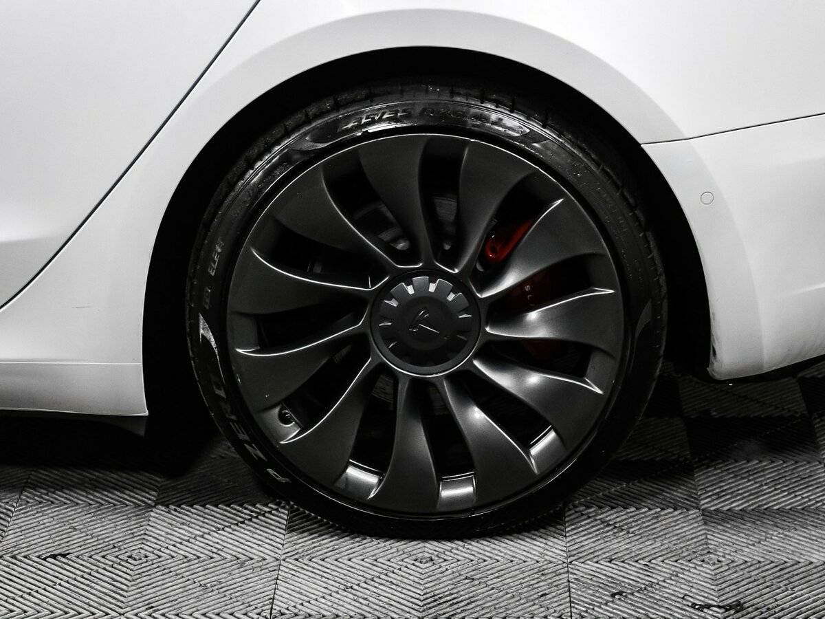 Tesla Model 3 Performance, 2021 Фото №14