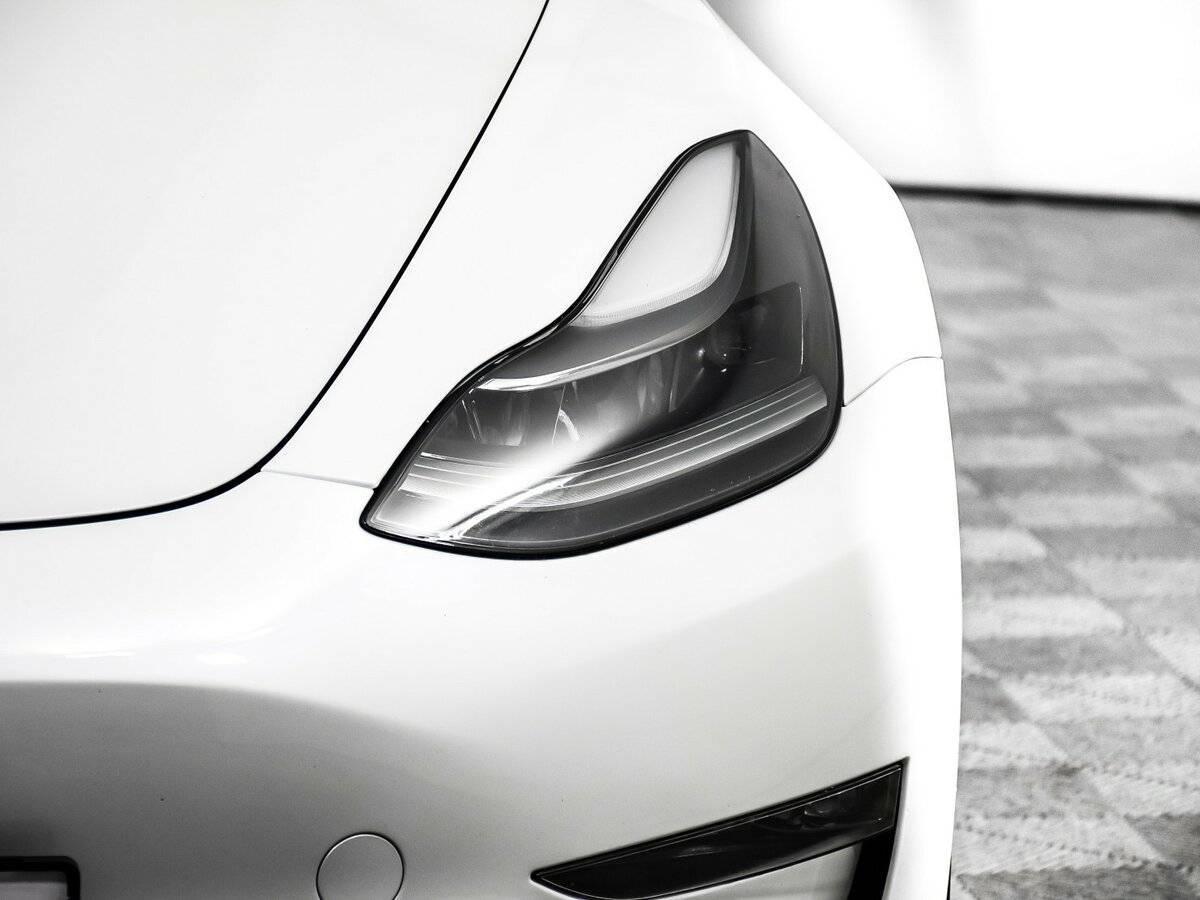 Tesla Model 3 Performance, 2021 Фото №15