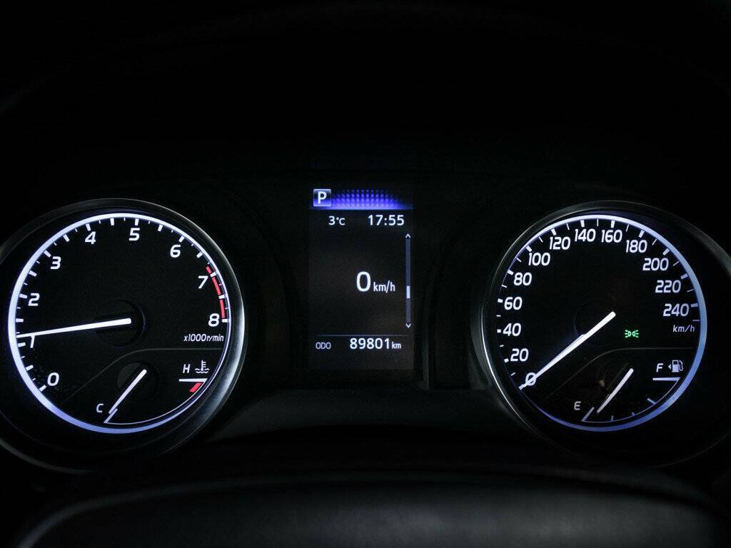 Toyota Camry, 2021 Фото №10