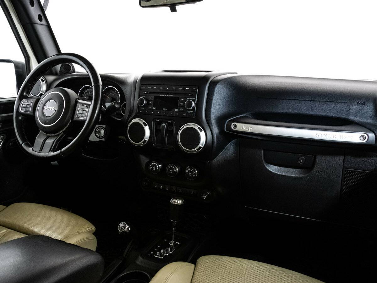 Jeep Wrangler, 2011 Фото №11