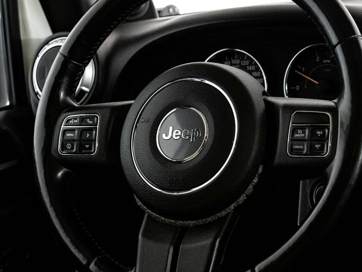 Jeep Wrangler, 2011 Фото №15