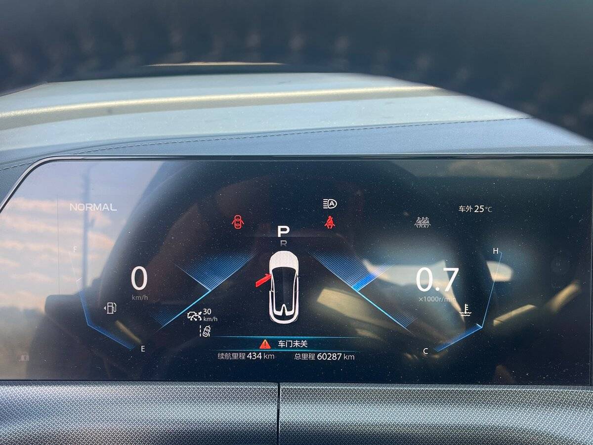 Changan UNI-T, 2020 Фото №11