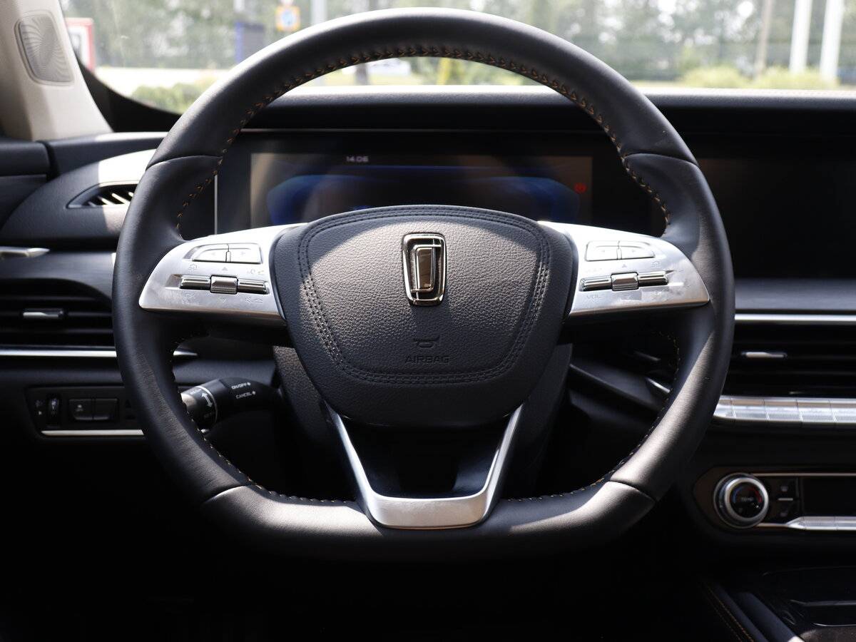 FAW Bestune T77, 2023 Фото №12