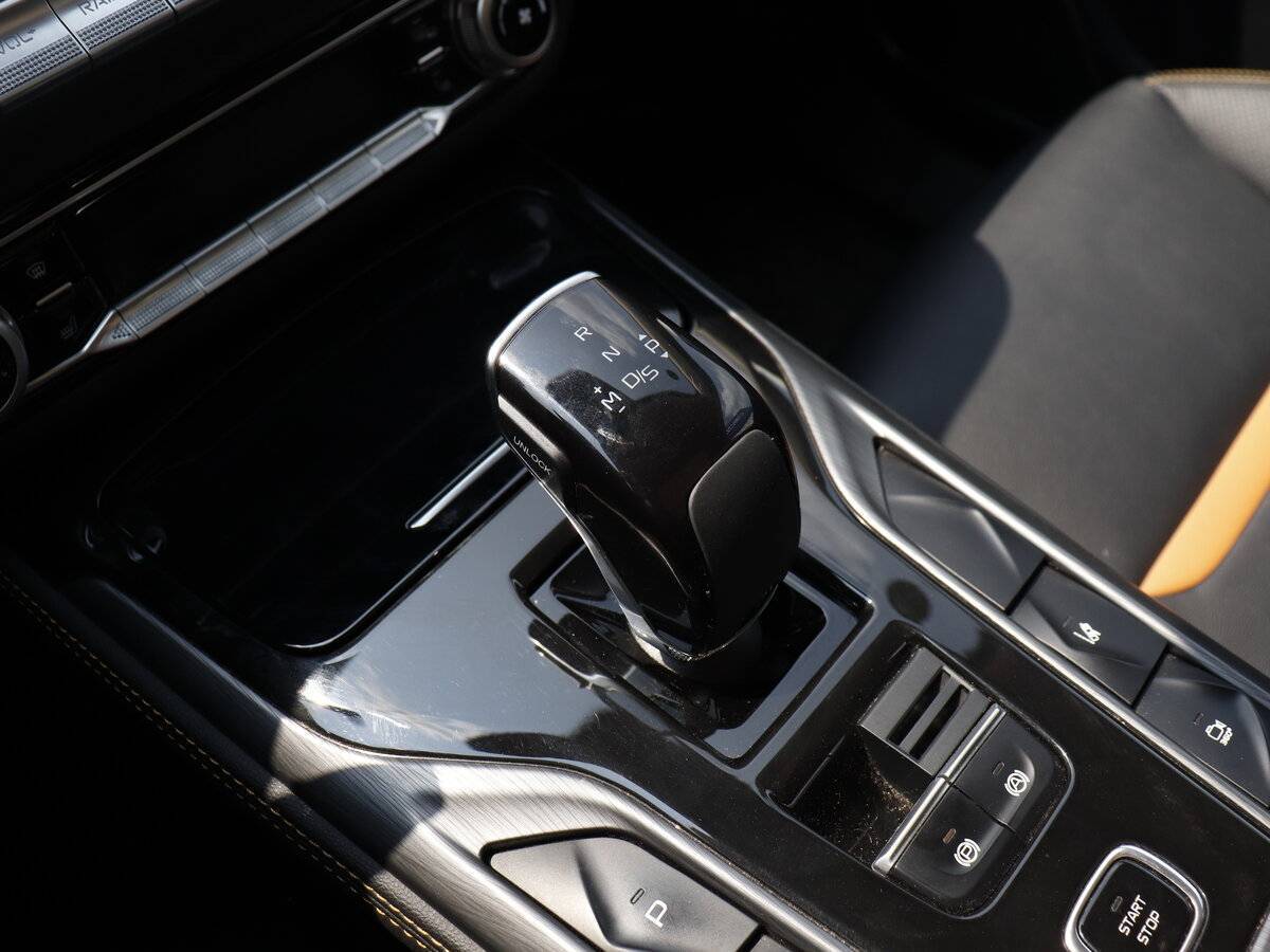 FAW Bestune T77, 2023 Фото №14