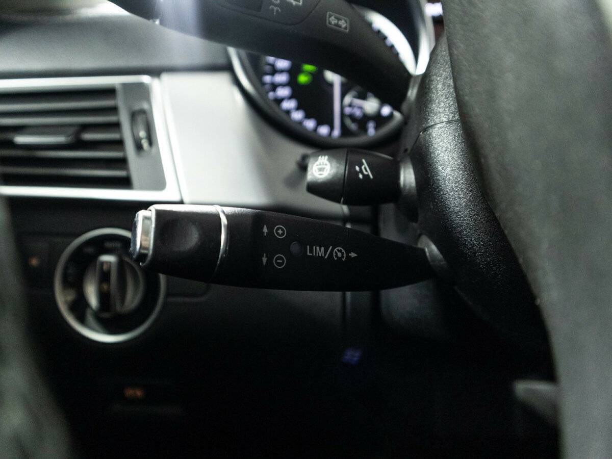 Mercedes-Benz GL-Класс 400, 2014 Фото №25