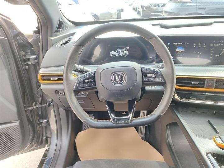 Changan UNI-T, 2022 Фото №11