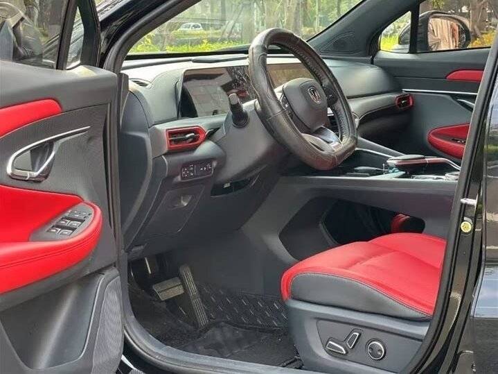 Changan UNI-T, 2022 Фото №5