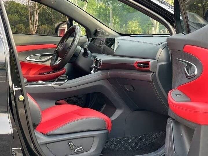 Changan UNI-T, 2022 Фото №6