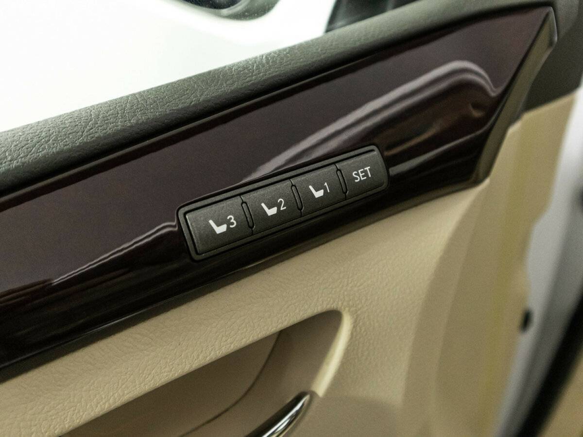 Lexus LX 570, 2013 Фото №17