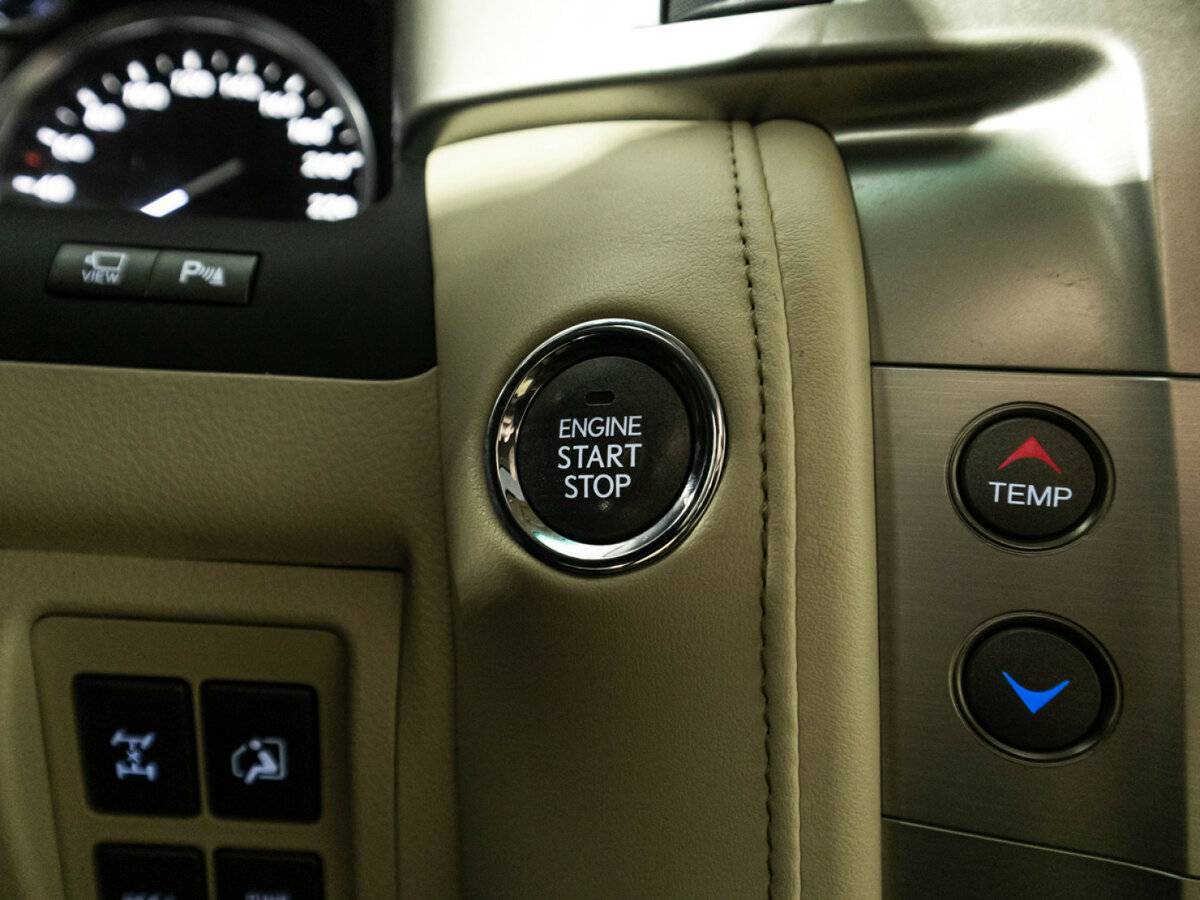 Lexus LX 570, 2013 Фото №24