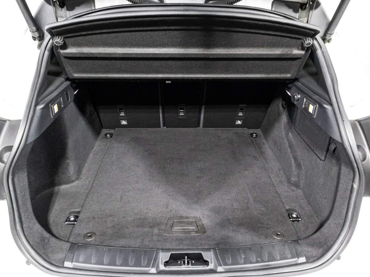 Jaguar F-Pace, 2017 Фото №15