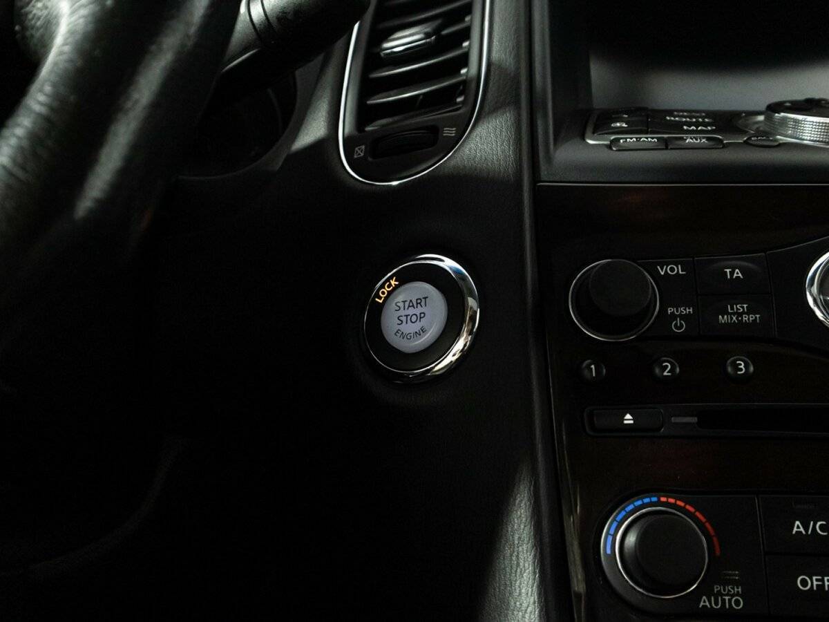 Infiniti EX25, 2011 Фото №25