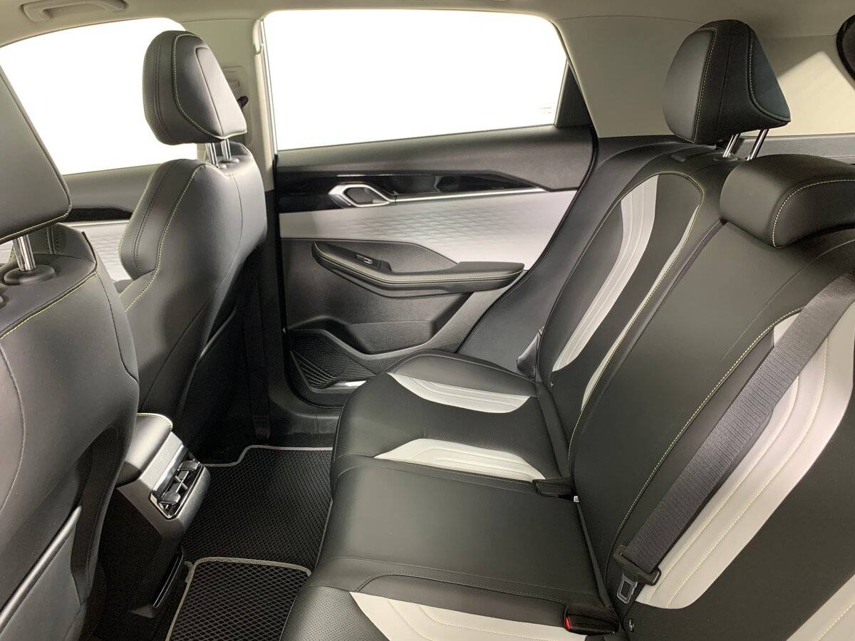 Geely Binyue Cool, 2023 Фото №20