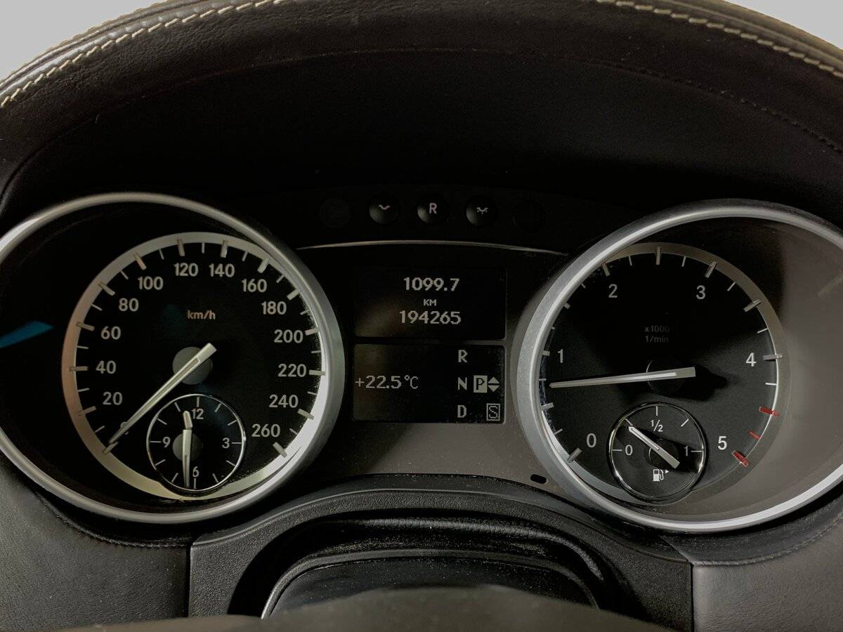 Mercedes-Benz GL-Класс 350, 2011 Фото №14