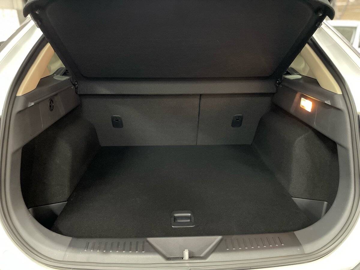 FAW Bestune T77, 2023 - 100 км. | Фото №7