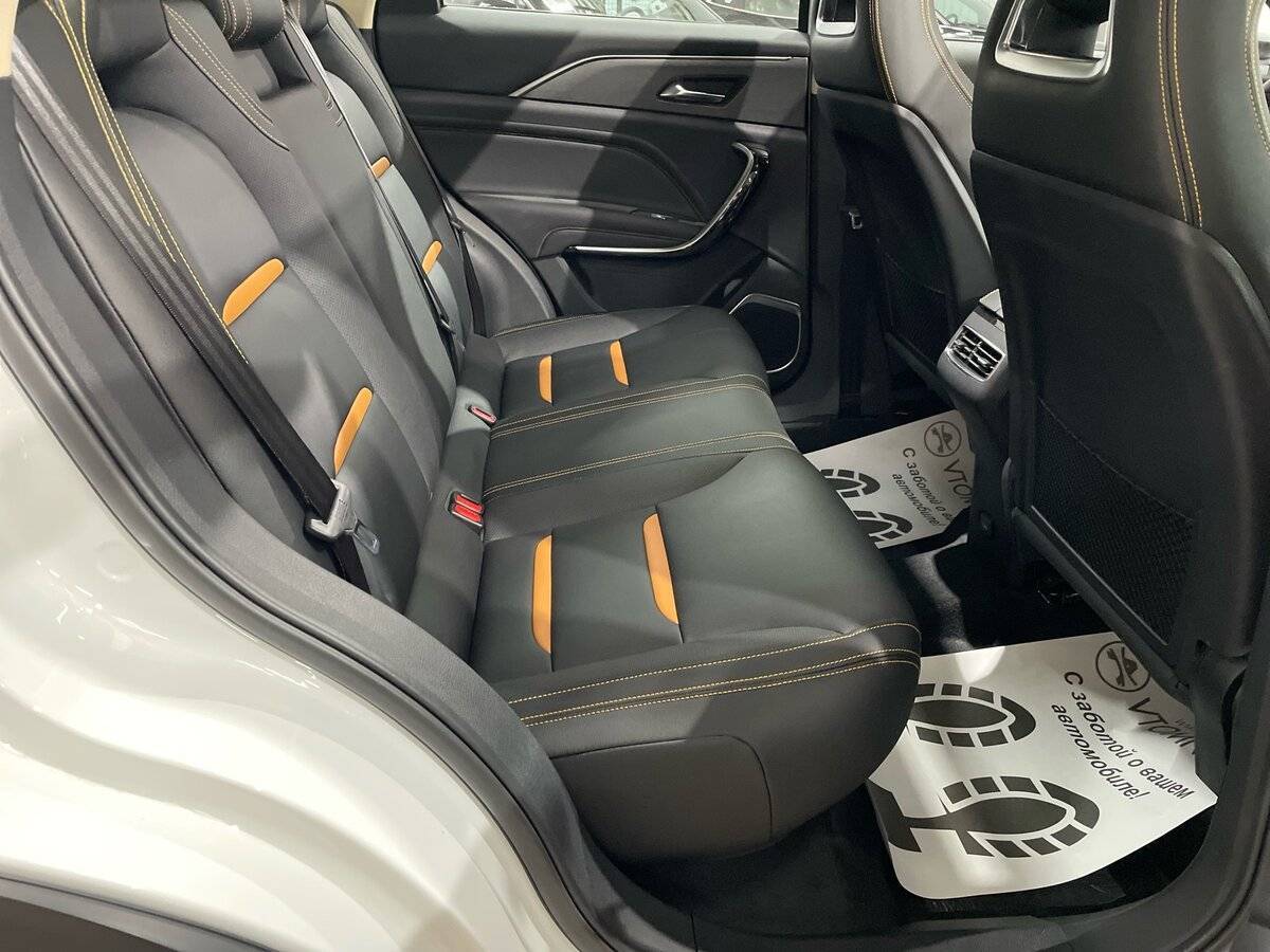 FAW Bestune T77, 2023 Фото №24